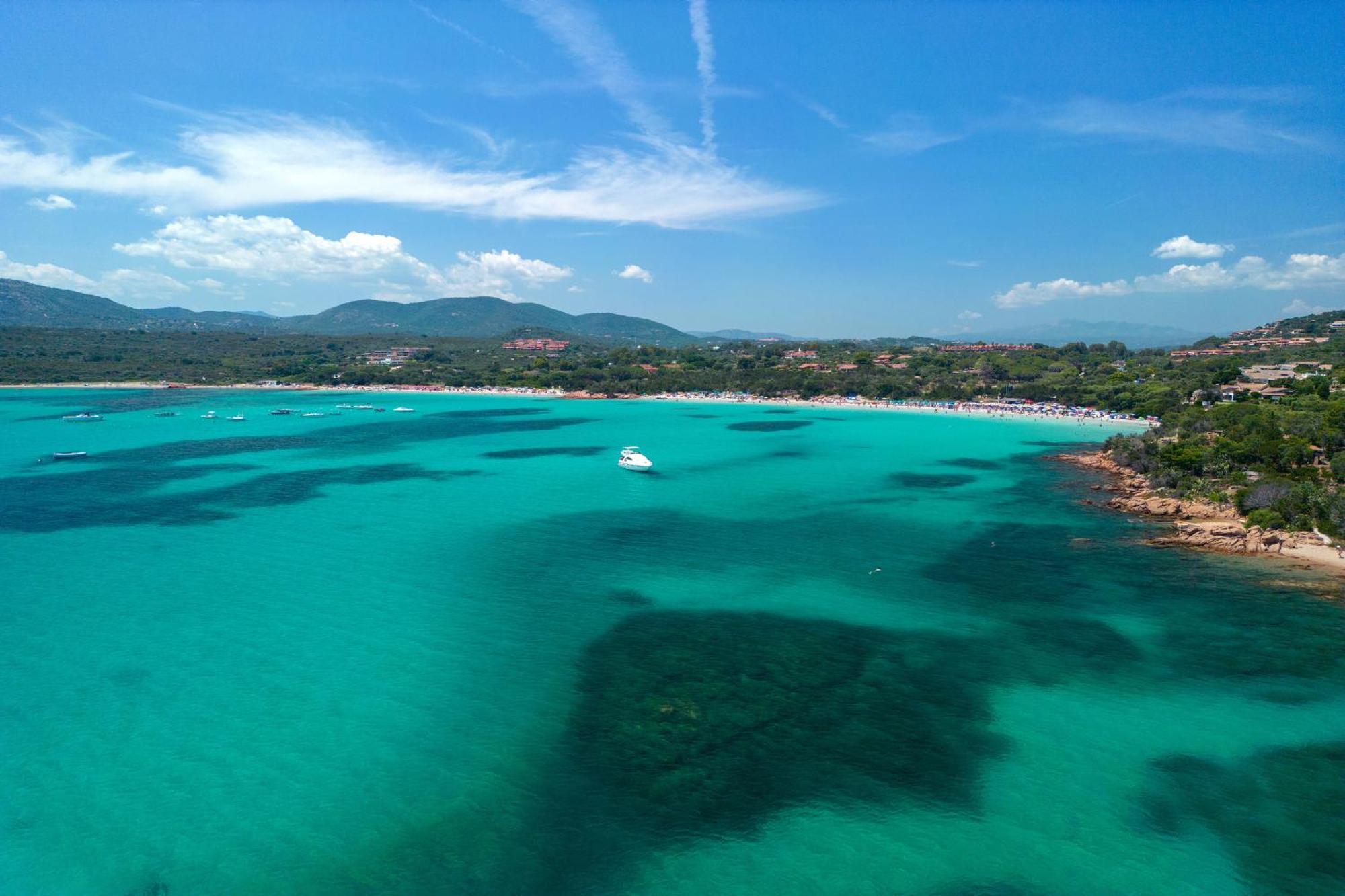 Baia Dorata Beach Apartment Porto Istana Екстериор снимка