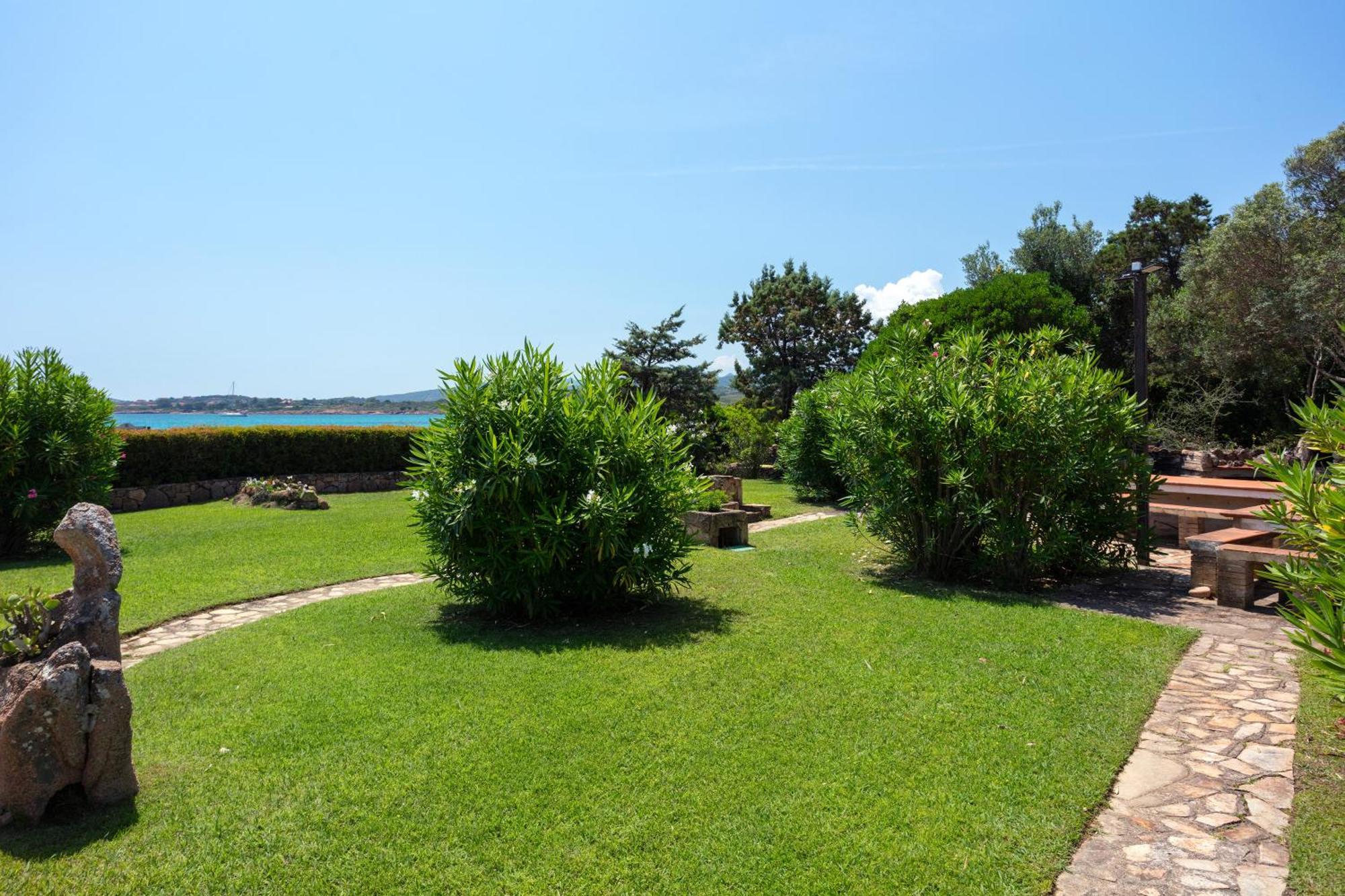 Baia Dorata Beach Apartment Porto Istana Екстериор снимка